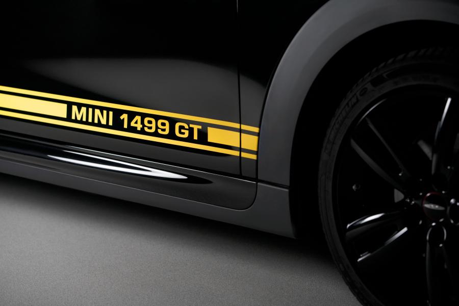 Детали экстерьера Mini Cooper 1499 GT (F56) 2017 года  (UK) (фото 8 из 30)